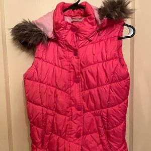 Little girl’s  puffer vest (siza 10-12)